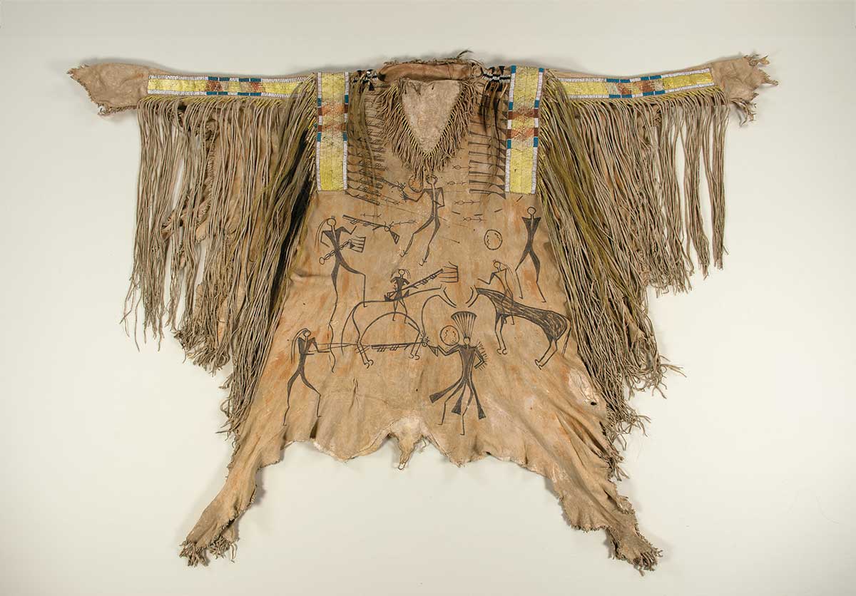 A man's shirt made of deerhide, decorated with pictorial art