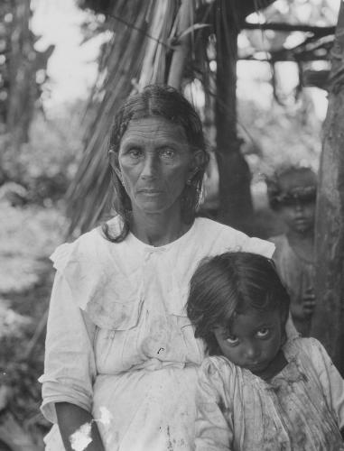 A Native woman (likely Luisa Gainsa) and child