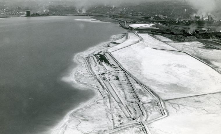 Aerial photograph of the western shore of Onondaga Lake during the mid-20th century